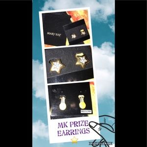 Mary Kay prize earrings gold stars with CZ clip on